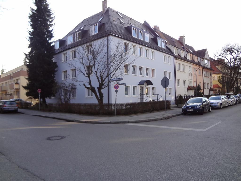 Boardinghouse Munchen-Laim Hotel Esterno foto