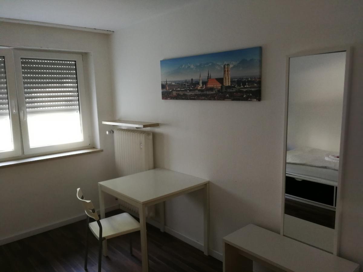 Boardinghouse Munchen-Laim Hotel Esterno foto