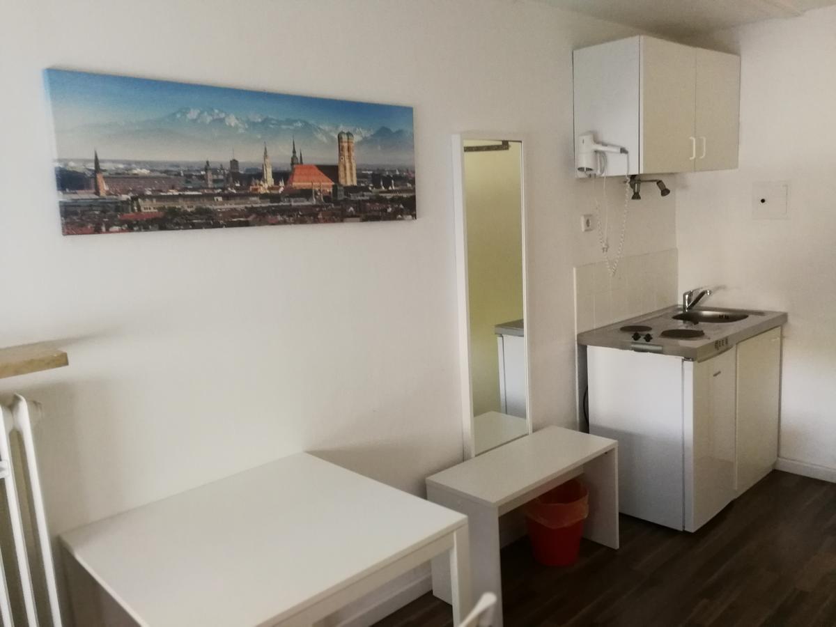 Boardinghouse Munchen-Laim Hotel Esterno foto