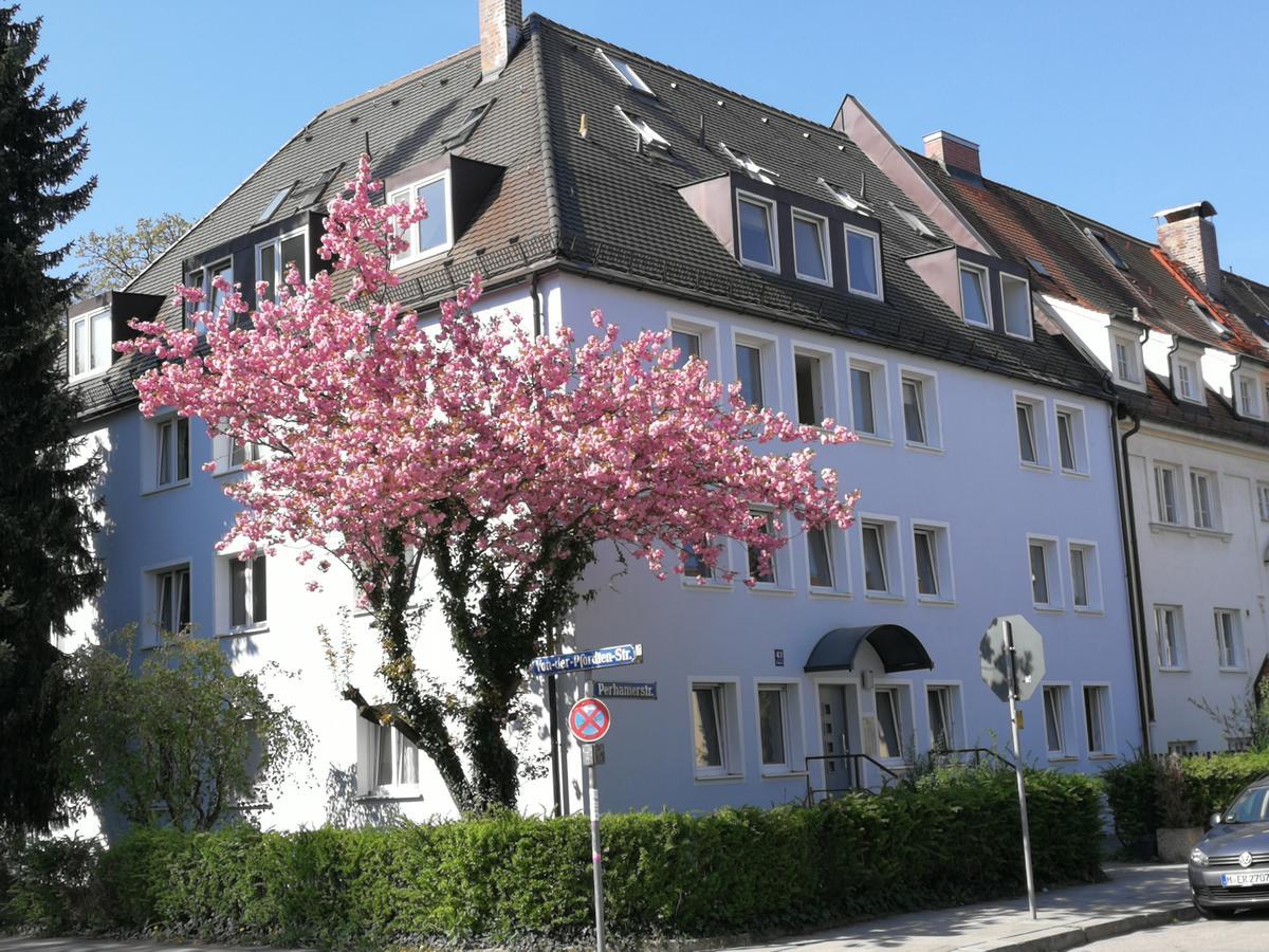 Boardinghouse Munchen-Laim Hotel Esterno foto